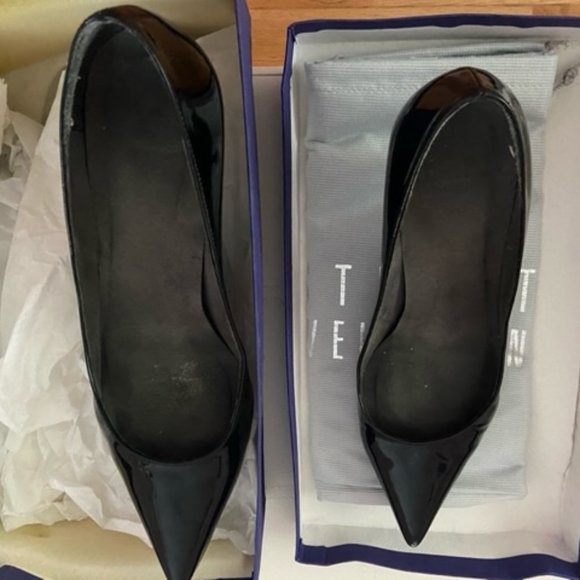 STUART WEITZMAN AVION BLACK PATENT SHOE - Picture 2 of 7